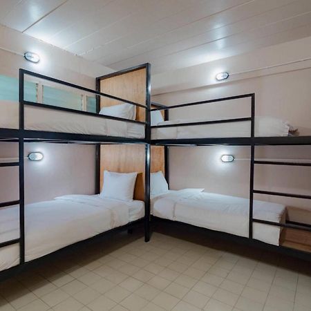 Bed At Beach Hostel Phuket ภายนอก รูปภาพ