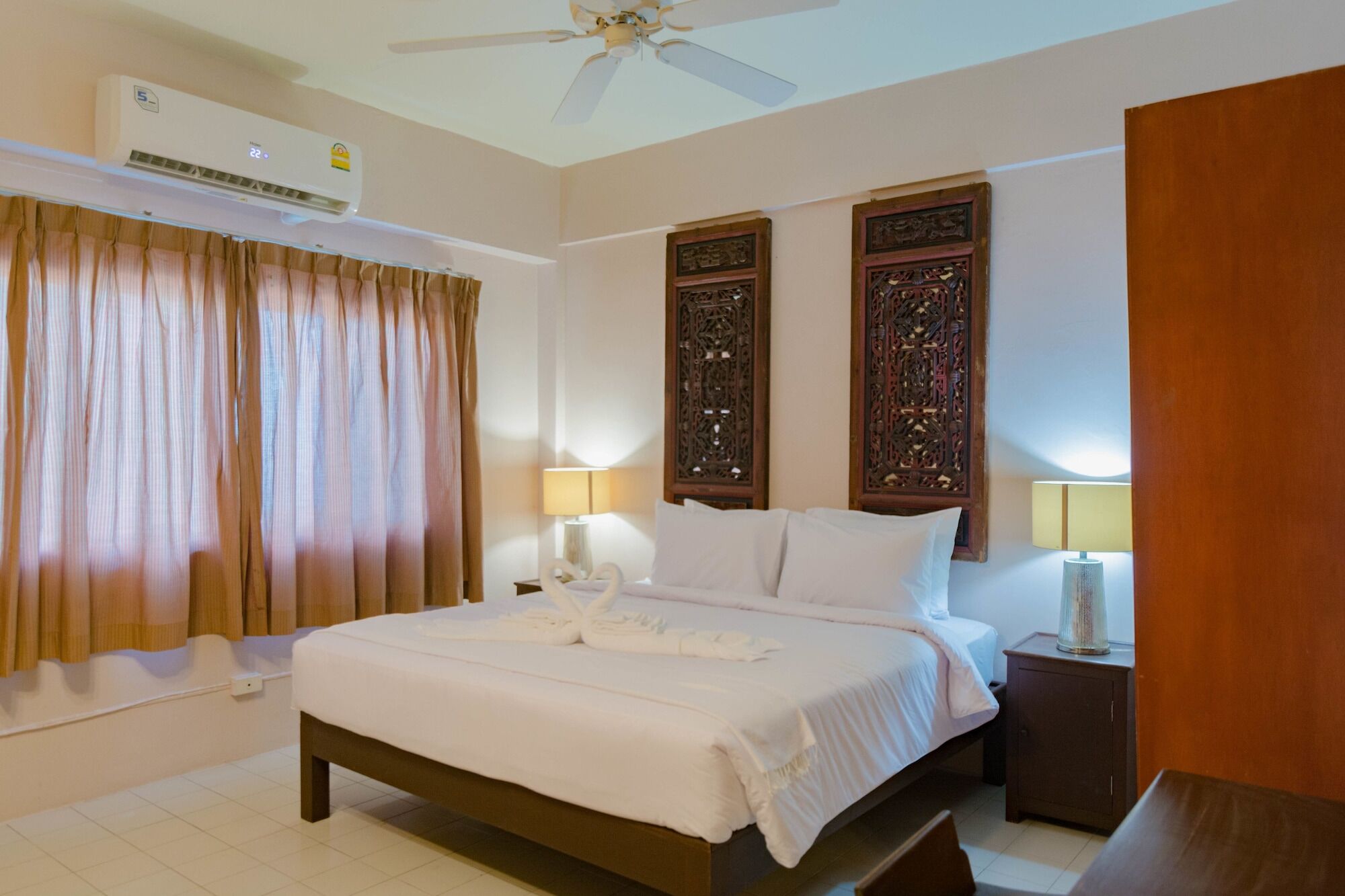 Bed At Beach Hostel Phuket ภายนอก รูปภาพ