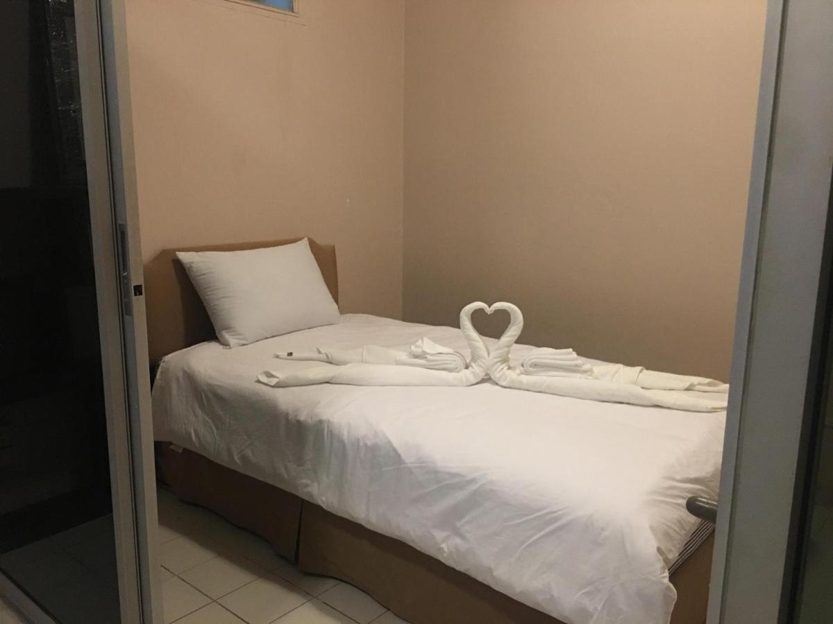 Bed At Beach Hostel Phuket ภายนอก รูปภาพ