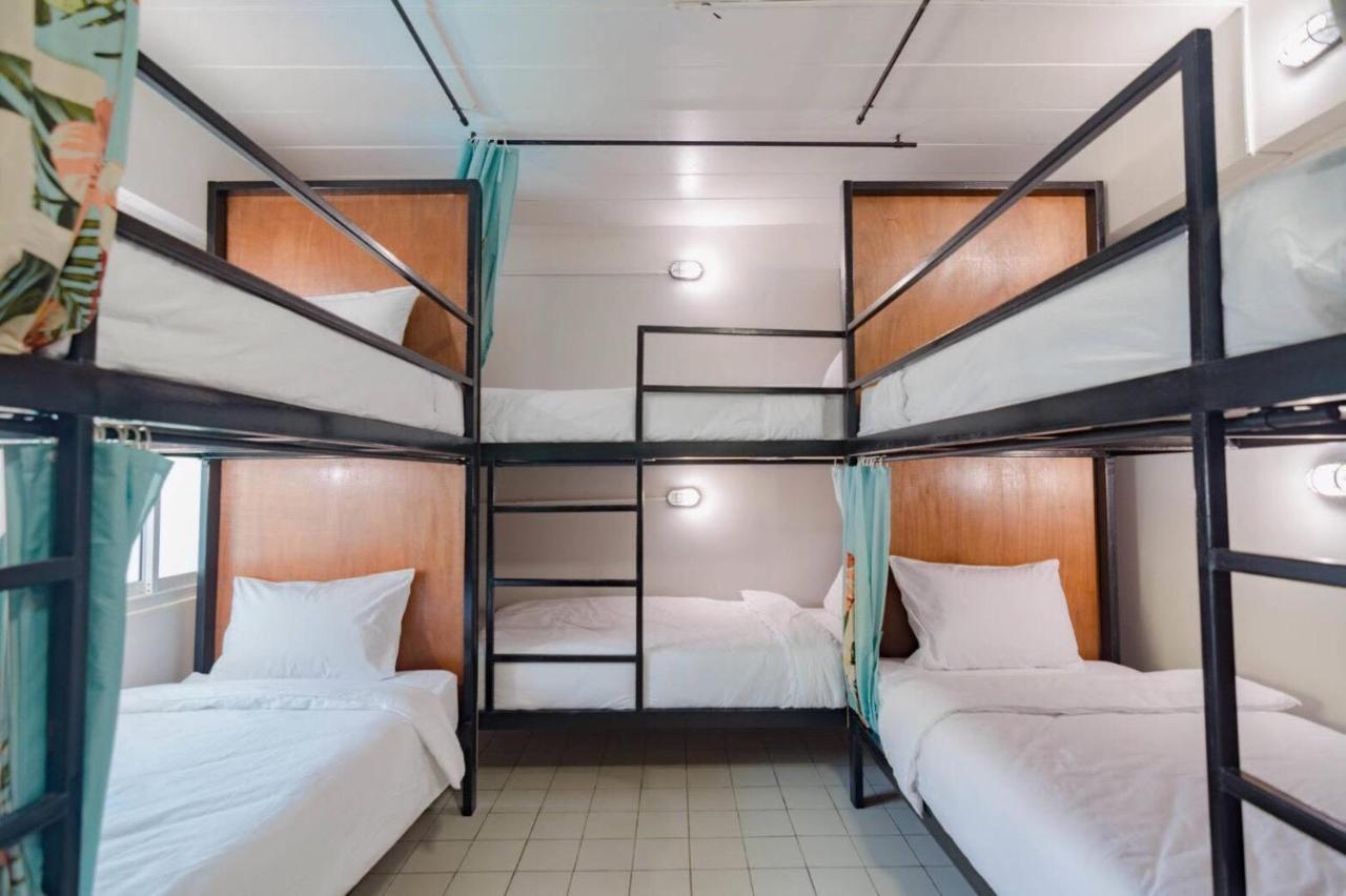 Bed At Beach Hostel Phuket ภายนอก รูปภาพ