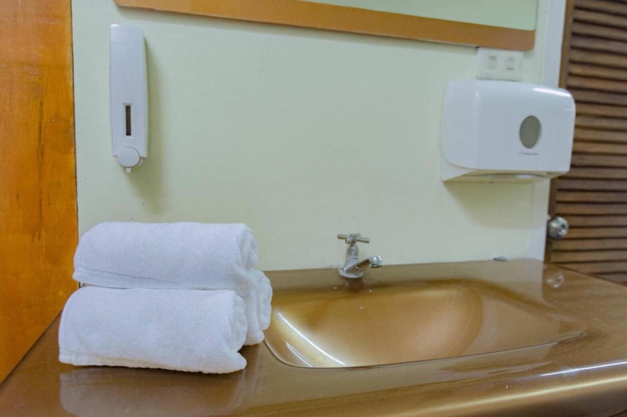 Bed At Beach Hostel Phuket ภายนอก รูปภาพ